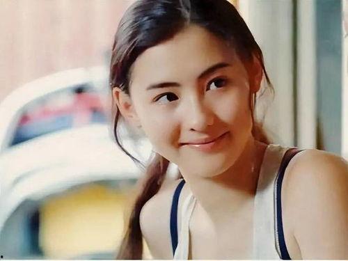 张柏芝早年清纯照片,时光荏苒，青春依旧